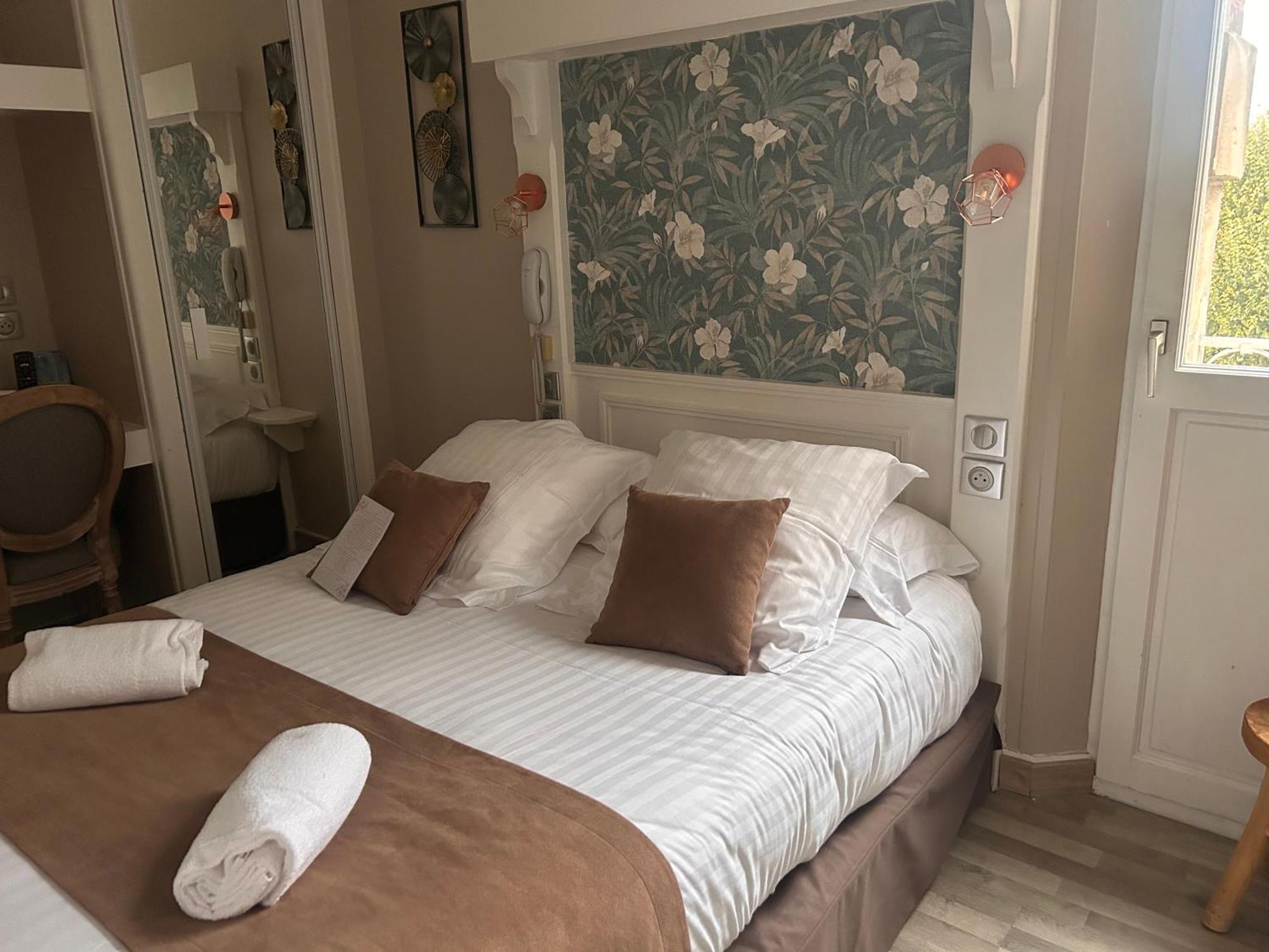 Logis Hotel- Restaurant Le Relais Guillaume De Normandy Saint-Valéry-sur-Somme Exterior photo